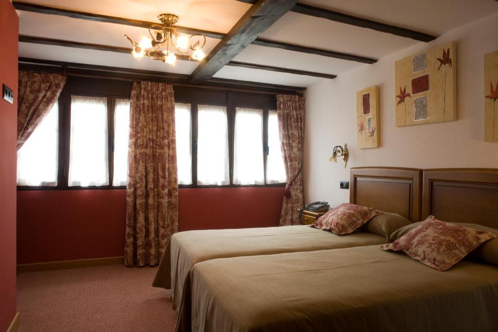 El Foyu Hotel Colunga Værelse billede